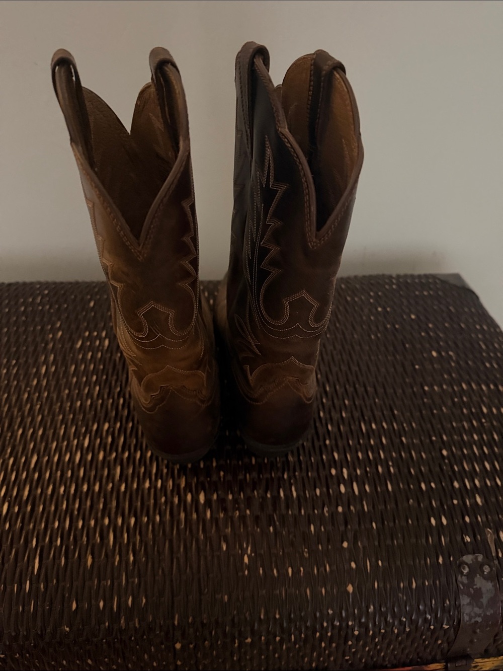 Ariat Classic Brown Leather Cowboy Boots - Picture 4 of 7
